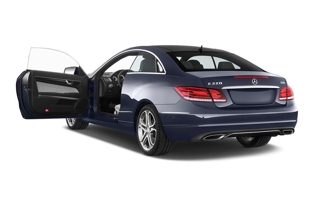 Mercedes E-Class (Baujahr 2015) - 2 Türen Tür geöffnet