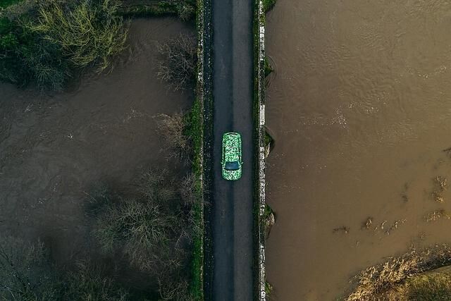 koda Enyaq getarnt
