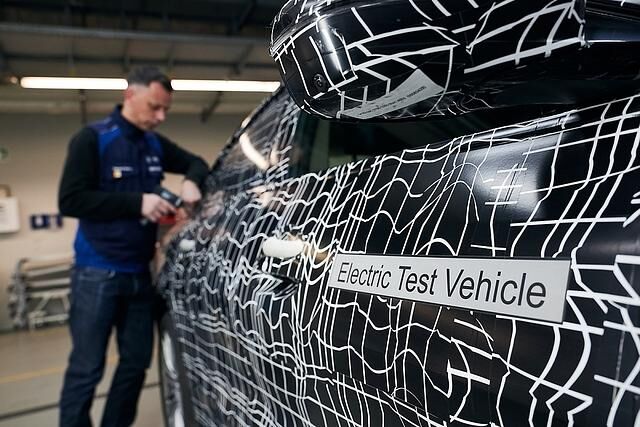 Tarnwerkstatt BMW i4
