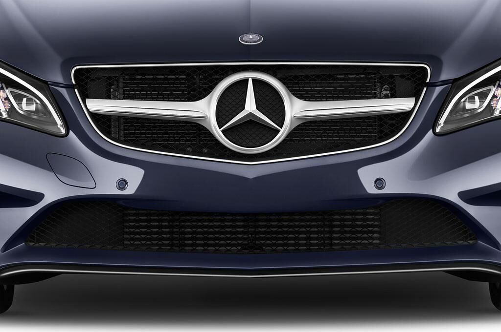 Mercedes E-Class (Baujahr 2015) - 2 Türen Kühlergrill und Scheinwerfer