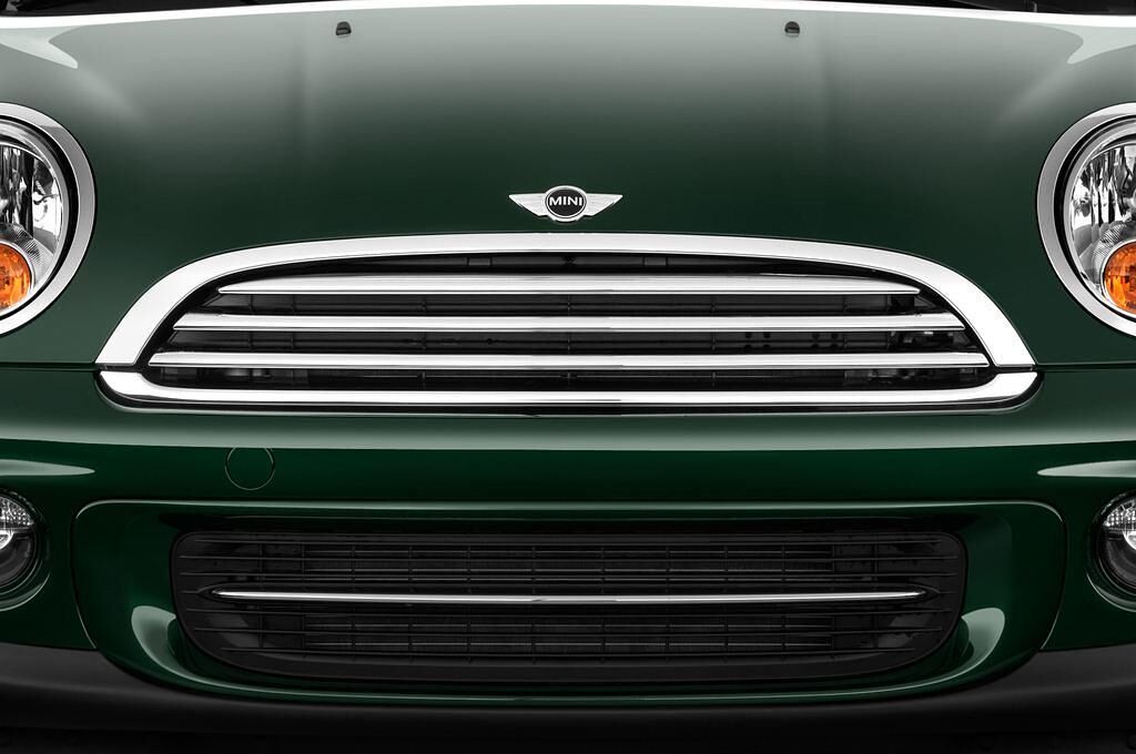 MINI MINI (Baujahr 2011) Cooper 2 Türen Kühlergrill und Scheinwerfer