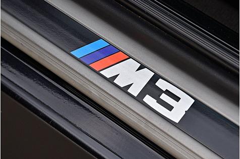 Das M3-Logo ziert die Einstegsleisten