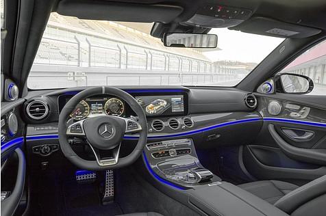 Mercedes AMG E 63 S 4matic+ mit dem Command System