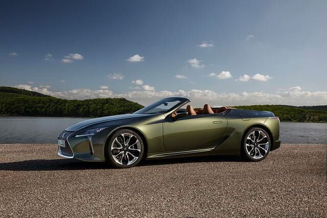 Lexus LC 500 Cabriolet bestellbar  - Offen in den Herbst 