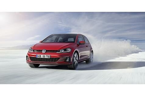 rollt die Performance-Version mit 245 PS ums Eck.