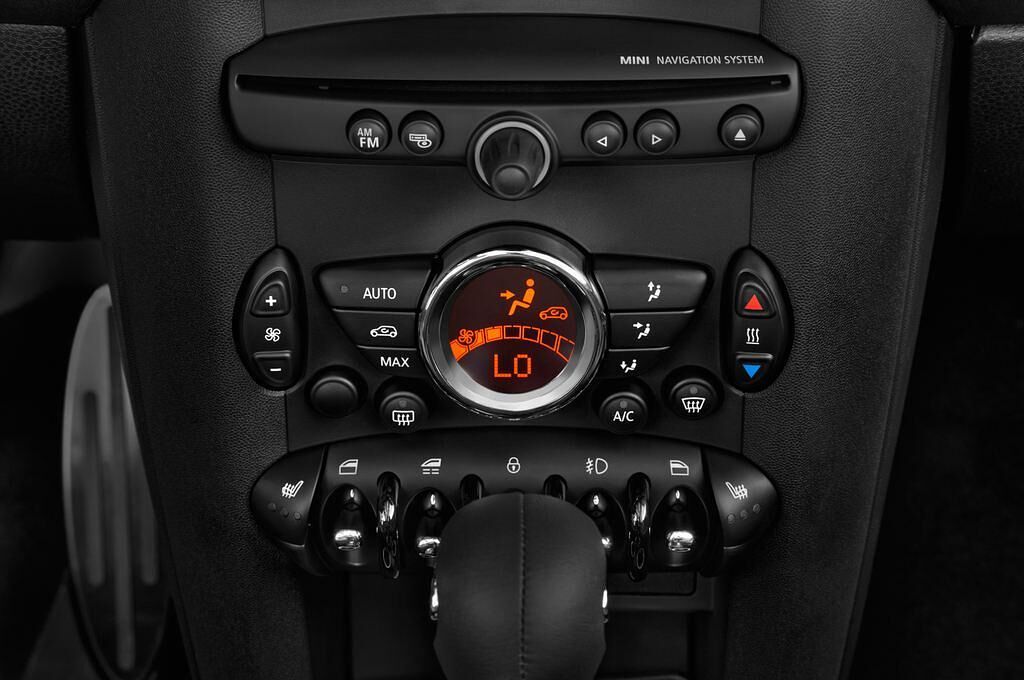 MINI MINI (Baujahr 2015) Cooper S 2 Türen Temperatur und Klimaanlage