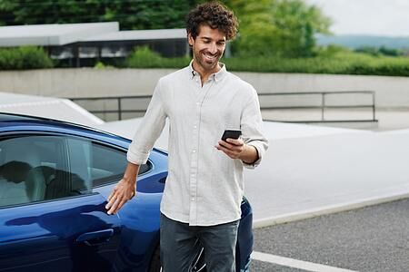 Porsche ermöglicht Parken per App - Kontakt- und bargeldlos 