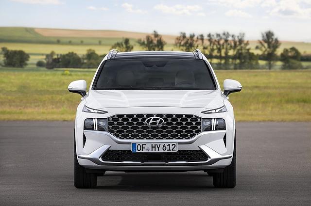 Der Mildhybrid besteht aus einem 1.6 Liter Turbobenziner sowie, einer 44.2 kW / 60 PS Elektro-Maschine, die sich im Gehäuse der Sechsgang-Automatik befindet