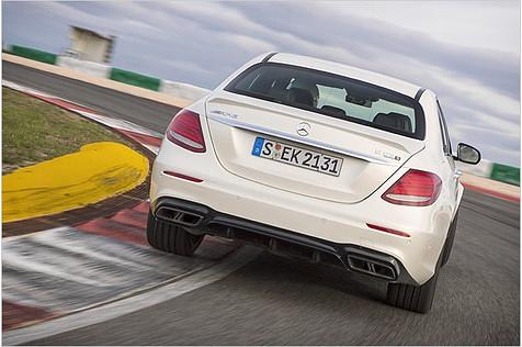 Hier wurde extremer als erwartet auf Agilität getrimmt. AMG hat die E-Klasse wirklich verwandelt