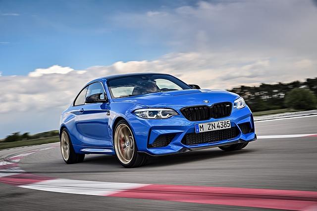 Auch bei einem BMW M2 wird es in Sachen Elektrifizierung eng