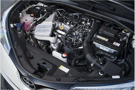 Der 1,2-Liter-Turbo bringt 115 PS und 185 Newtonmeter. Damit ist der C-HR untermotorisiert, aber einen stärkeren Turbo hat Toyota noch nicht