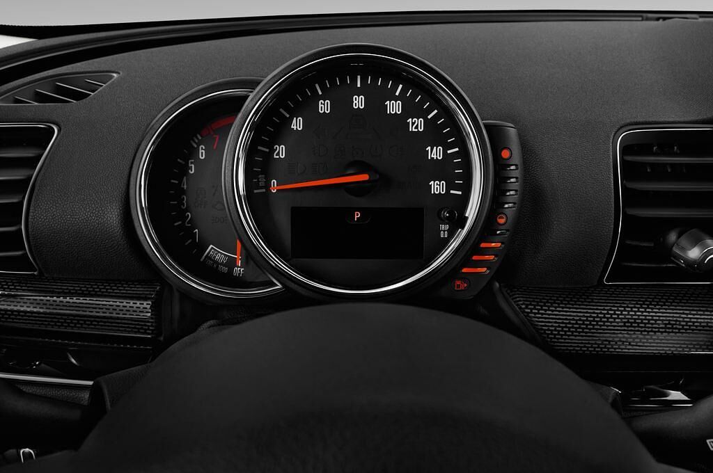 MINI Clubman (Baujahr 2016) Cooper 5 Türen Tacho und Fahrerinstrumente