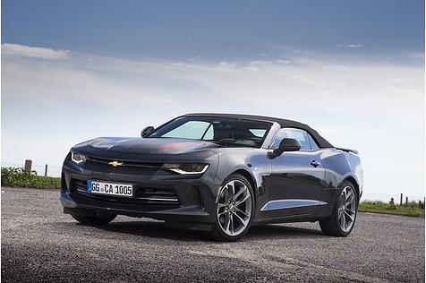 Das Vierzylinder-Cabrio schafft 240 km/h Spitze