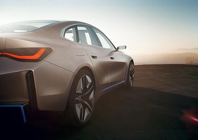 BMW i4 Concept 31
