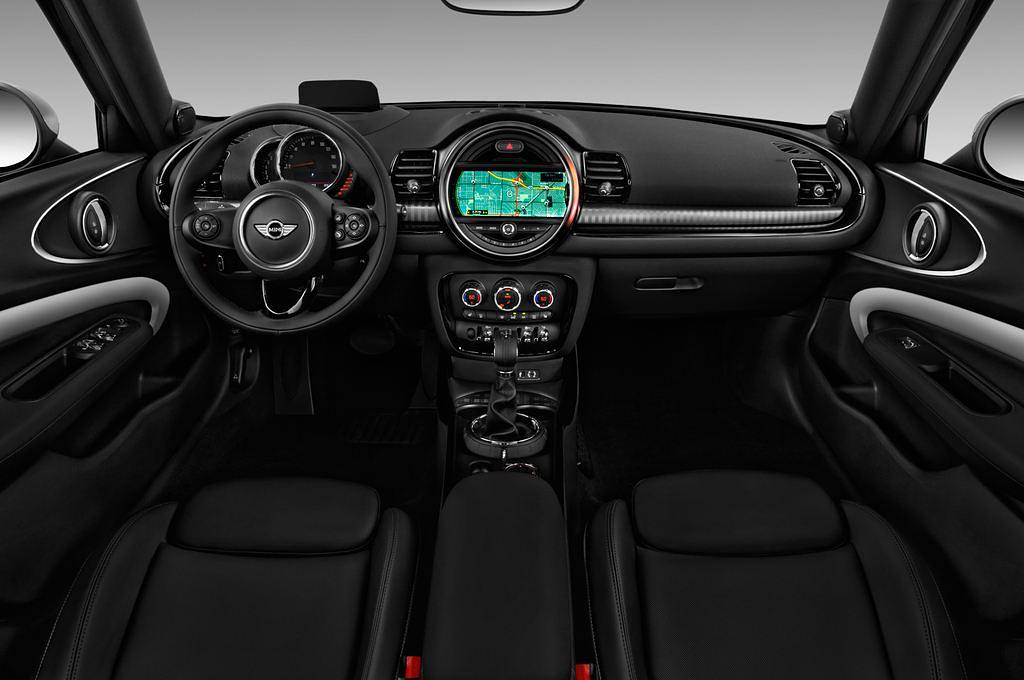 MINI Clubman (Baujahr 2016) Cooper S 5 Türen Cockpit und Innenraum