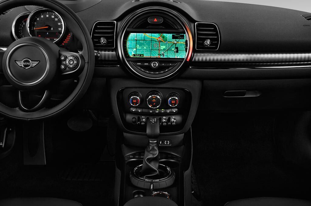 MINI Clubman (Baujahr 2016) Cooper S 5 Türen Mittelkonsole
