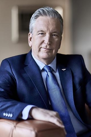 Bentley-CEO Adrian Hallmark gewährt im Interview Einblicke in die Strategie des englischen Autobauers