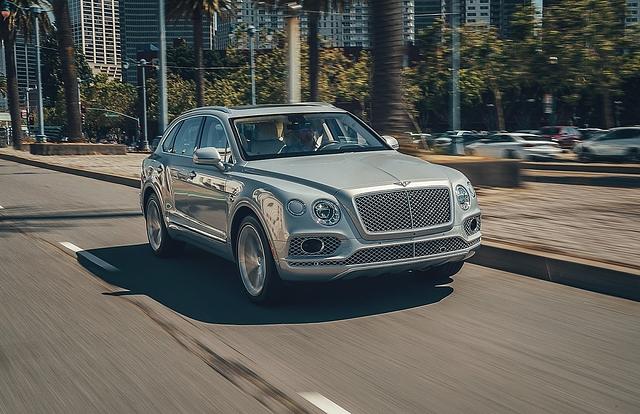 Der Bentayga macht fast die Hälfte der Bentey Verkäufe aus. Falls eine weitere Baureihe erscheinen wird, wird es ein SUV sein