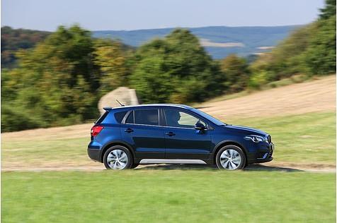 Der Suzuki SX4 S-Cross wiegt etwa 1.2 Tonnen