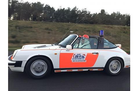 Auch heute macht eine Fahrt in einem Rijkspolitie Porsche noch Spaß.