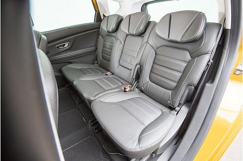 Der Fond des Renault Scenic TCe 130 mit den optionalen Komfortkopfstützen