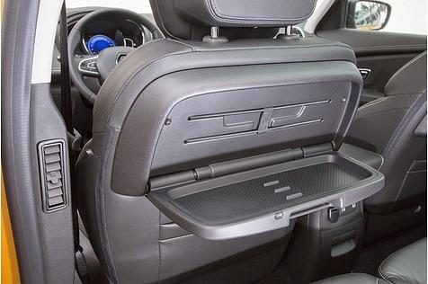 Renault Scenic TCe 130 - Klapptische im Fond