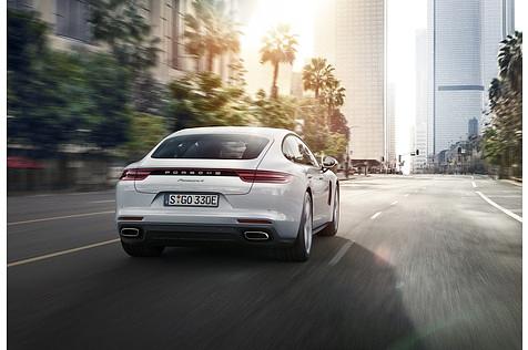 Porsche Panamera 4 E-Hybrid