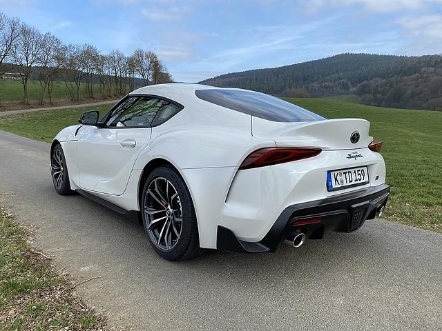 Toyota Supra 2.0 GR