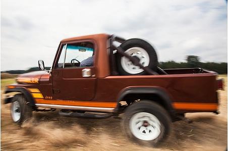 Jeep CJ-8 Scrambler - Eine schräge Nummer Jeep CJ-8 Scrambler - Eine schräge Nummer