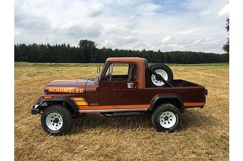 Jeep CJ-8 Scrambler - mit rund 20 cm mehr Radstand