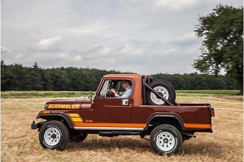 Jeep CJ-8 Scrambler