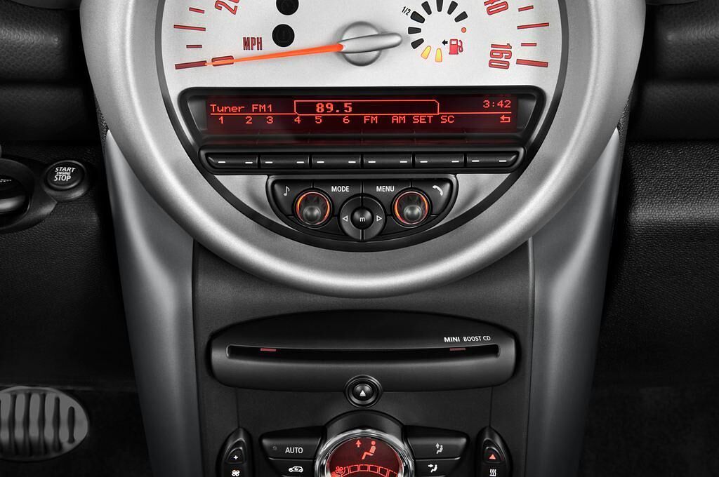MINI Countryman (Baujahr 2011) Cooper S 5 Türen Radio und Infotainmentsystem