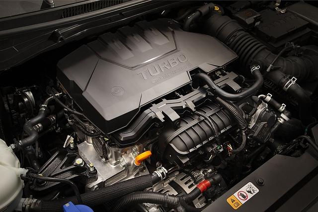 Den Dreizylinderturbo gibt es auch als Mildhybrid