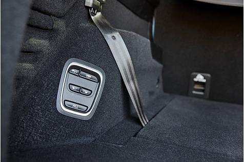 Renault Grand Scenic dCi 160 - mit einem einfachen Knopfdruck lassen sich die Sitze umlegen
