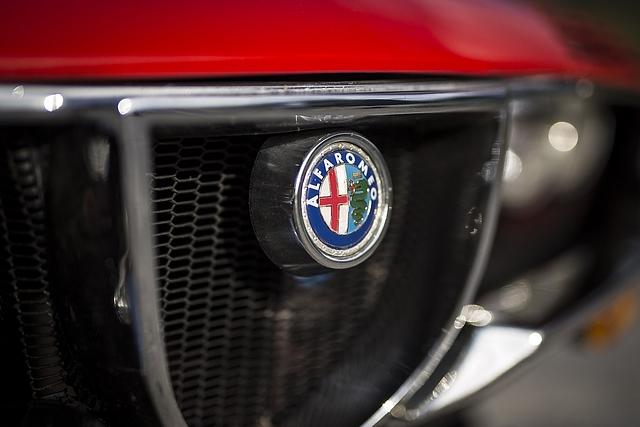 Das Scudetto mit dem Alfa-Wappen darf nicht fehlen