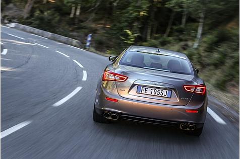 Die Benzinversionen starten bei 69.200 Euro.