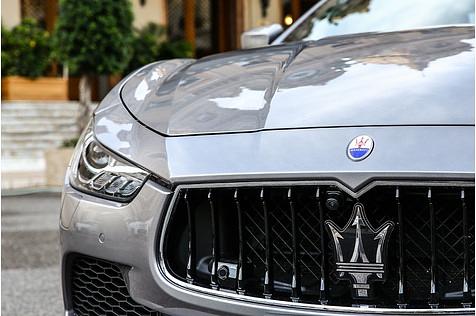 Neue Fahrassistenzsysteme haben es in den Italiener geschafft.