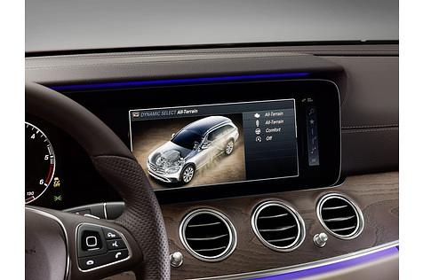 Mercedes E-Klasse All-Terrain 2017 - mit zwei großen 12-3-Zoll-Bildschirmen