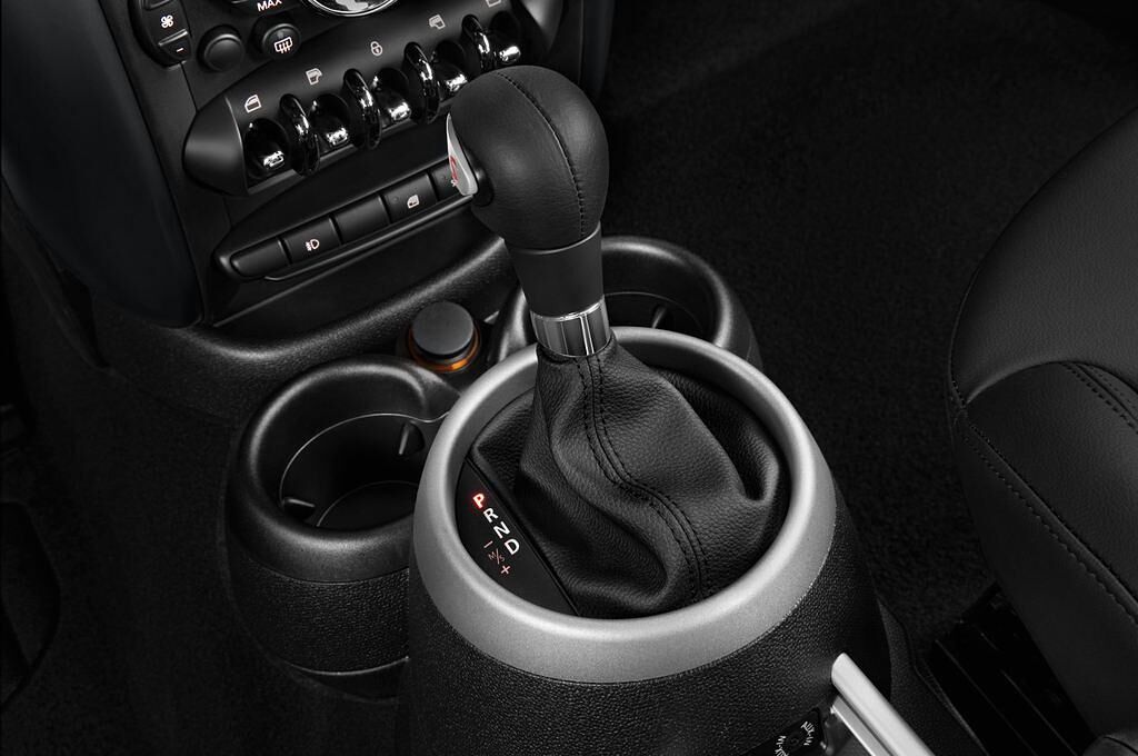MINI Countryman (Baujahr 2014) Cooper S 5 Türen Schalthebel