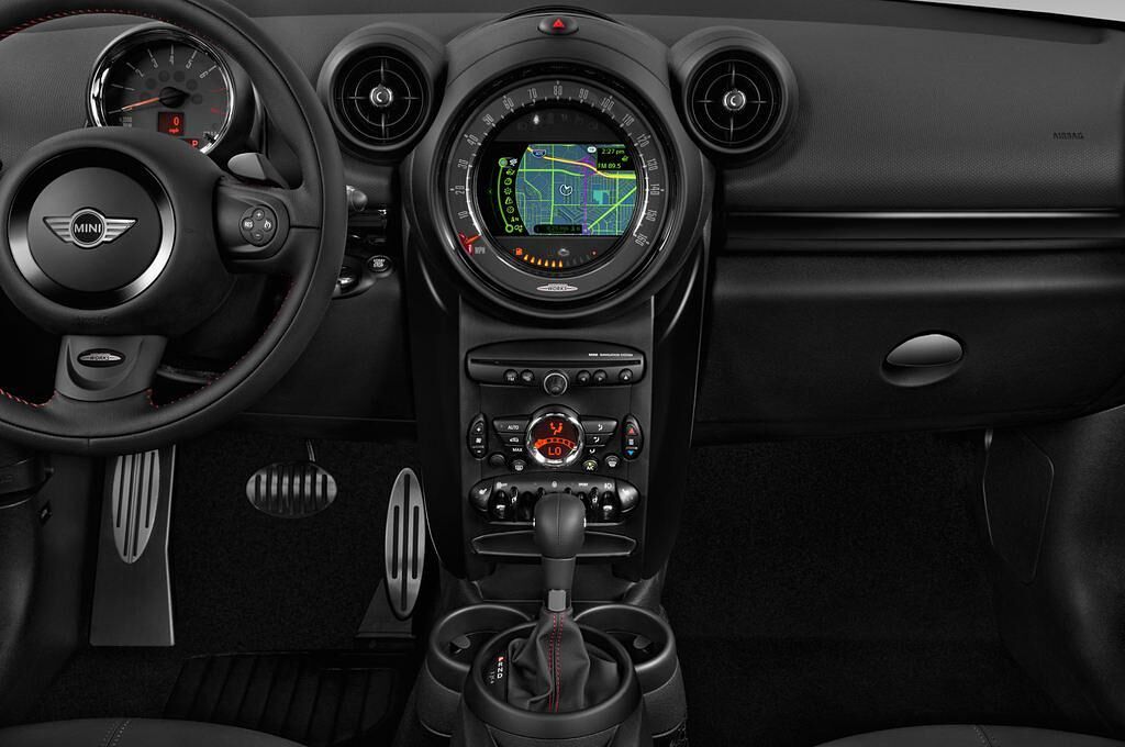 MINI Countryman (Baujahr 2015) John Cooper Works 5 Türen Mittelkonsole