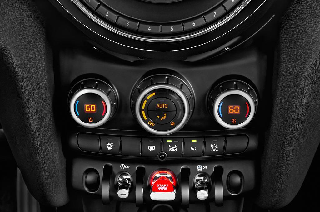 MINI MINI (Baujahr 2015) John Cooper Works 3 Türen Temperatur und Klimaanlage