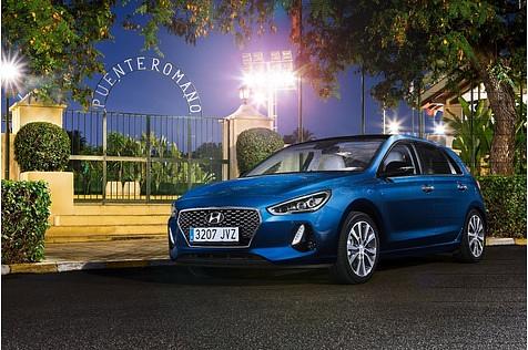 Der neue Hyundai i30 zeigt bereits das aktualisierte Markengesicht