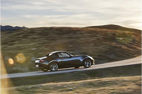 Mazda MX-5 RF 2.0 - 3,91 Meter lang