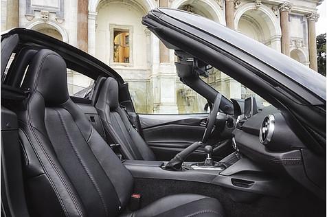Mazda MX-5 RF 2.0 - Ledersitze sind ebenfalls Serie