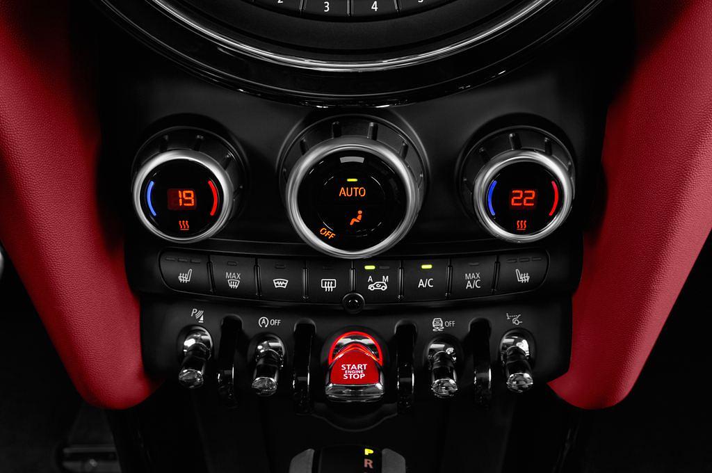 MINI MINI (Baujahr 2017) JCW 3 Türen Temperatur und Klimaanlage