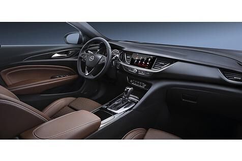 Der Innenraum des neuen Opel Insignia Grand Sport 2017