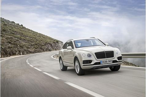Nach nur 4,8 Sekunden knackt der Bentayga die 100-km/h-Marke
