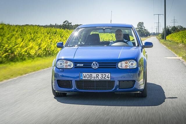 Dynamik hinter der Maske des Biedermannes: VW Golf R32