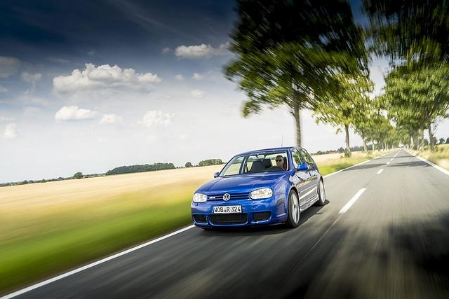 Nach 6,6 Sekunden erreicht VW Golf R32 100 km/h