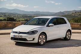 Hohe E-Auto-Nachfrage  - BMW und VW kurbeln Produktion an  